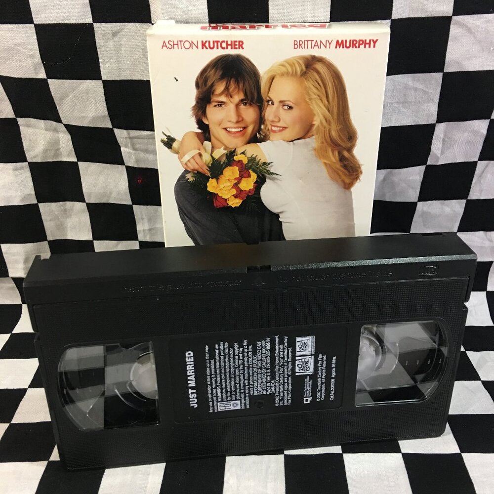 Just Married VHS - Picture 3 of 3